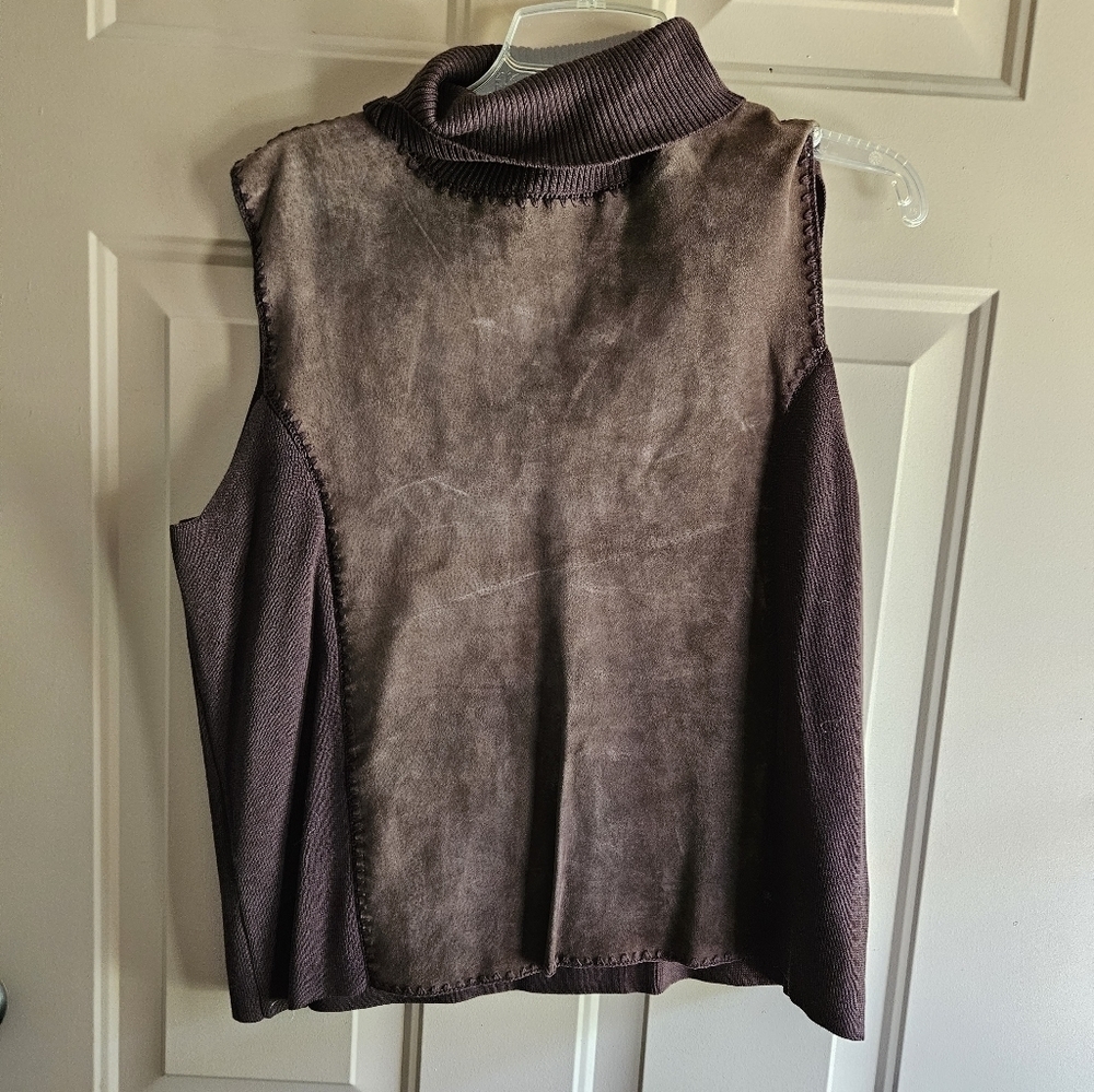 Vintage Ngard sleeveless turtleneck  leather front. Like new, very well kept.